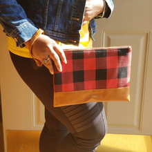 Load image into Gallery viewer, Freely Me Buffalo Plaid Clutch Bags