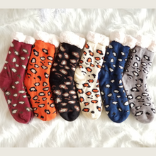 Load image into Gallery viewer, Lovin&#39; Leopard Sherpa Socks